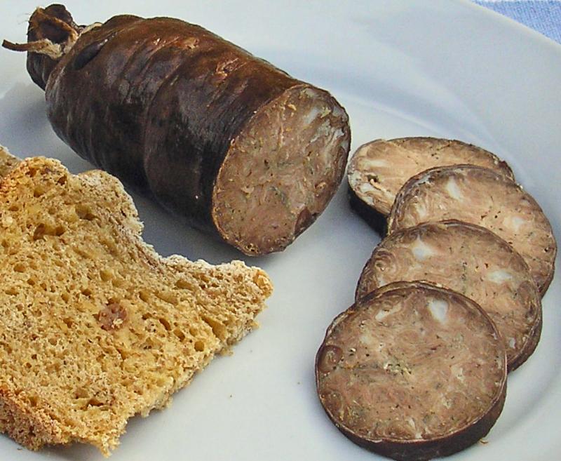 Andouille de Vire avec une sauce au cidre