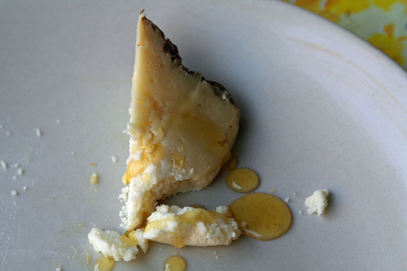 Castelmagno et miel à la truffe noire