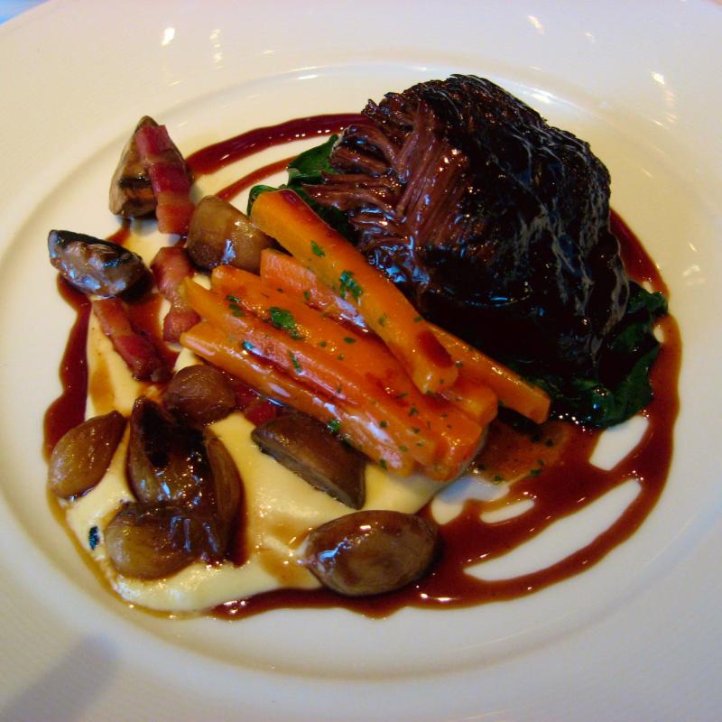 Daube de bœuf au vin rouge