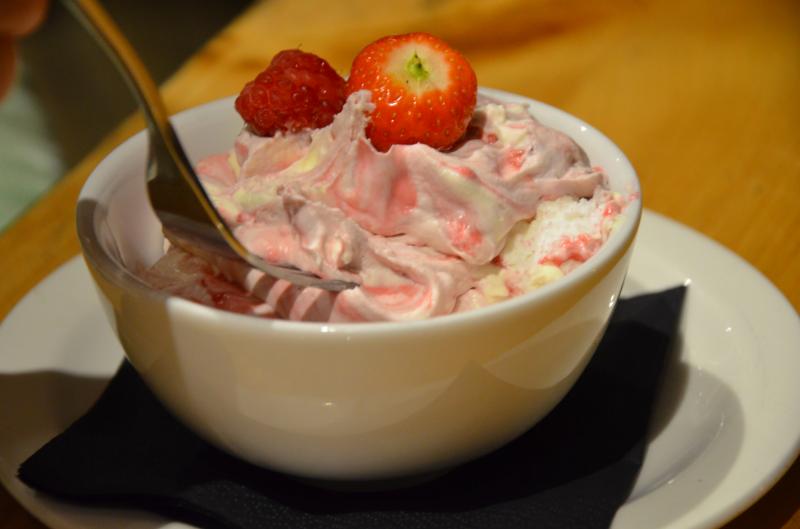 Eton mess à la fraise et à la framboise