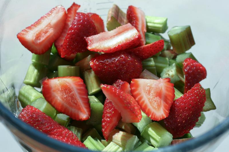 Tarte à la fraise et à la rhubarbe