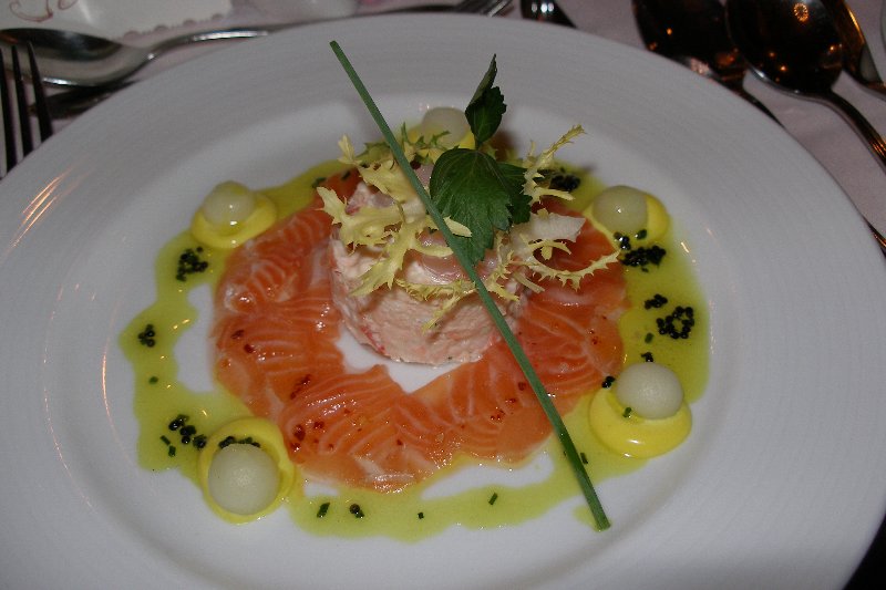 Salade de homard et de saumon fumé