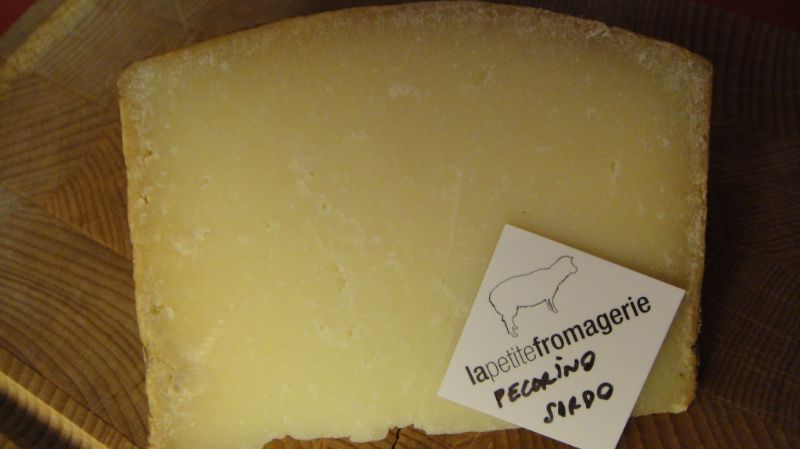 Pecorino sardo dolce