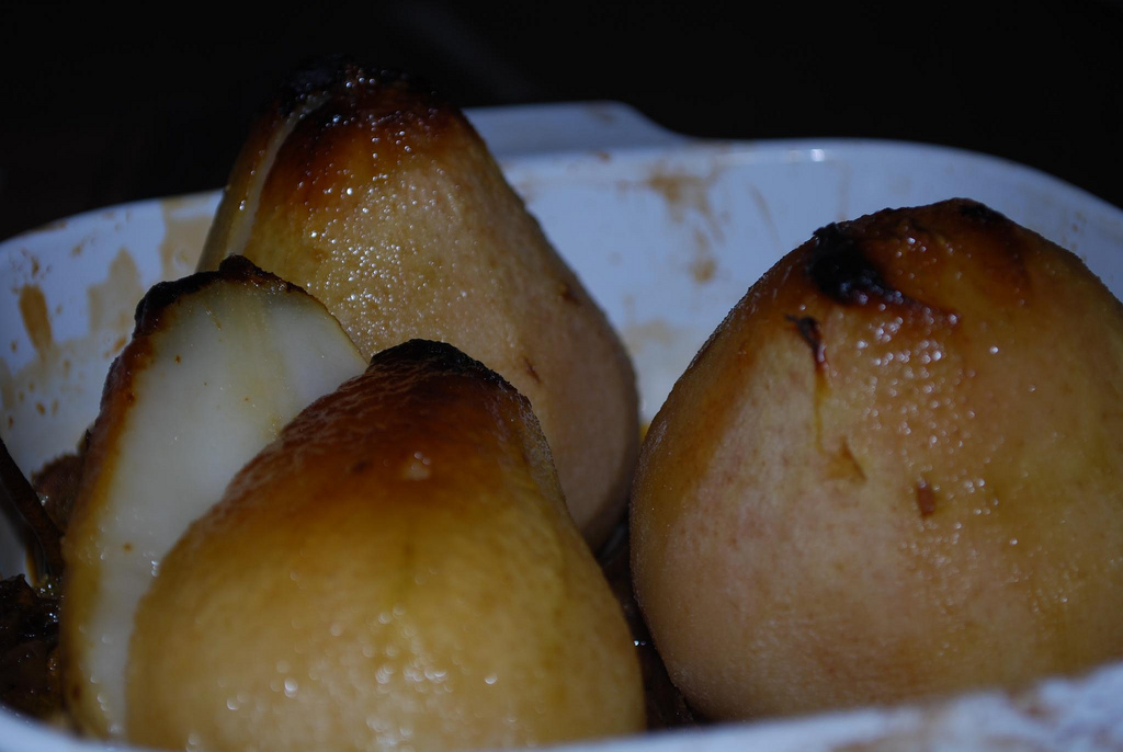 Cassolette de poires au vin blanc