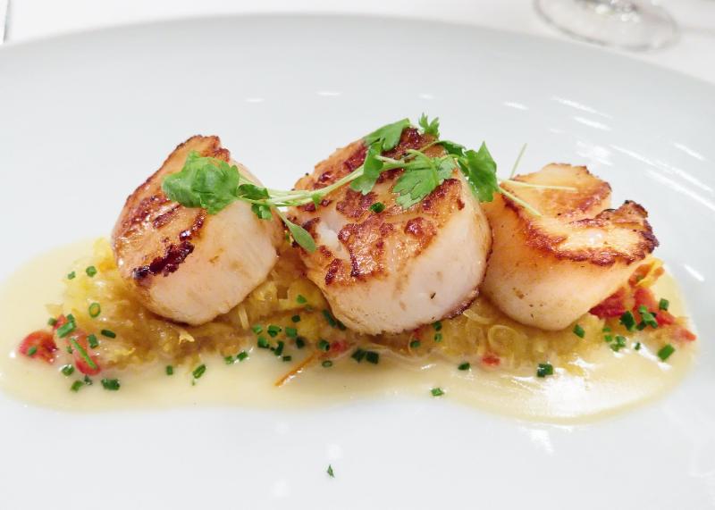 Coquilles Saint-Jacques à la poêle et au beurre citronné