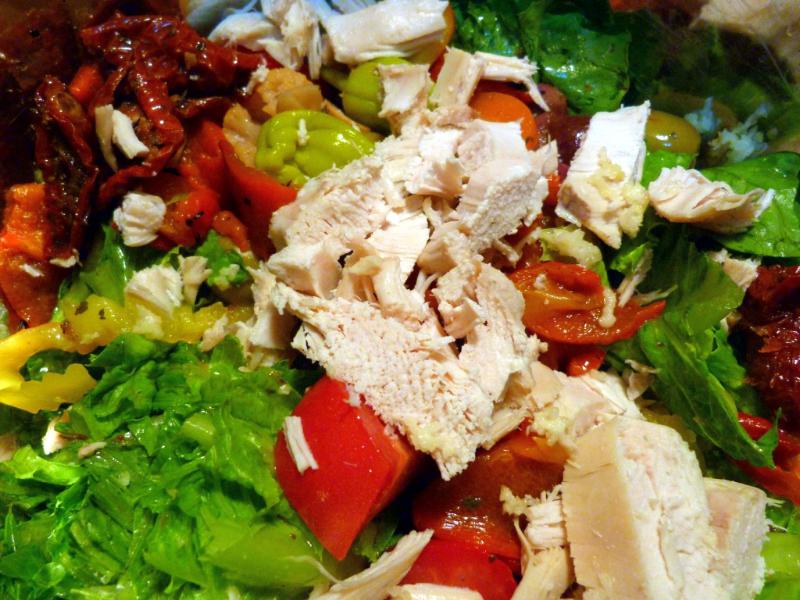 Salade de poulet mariné