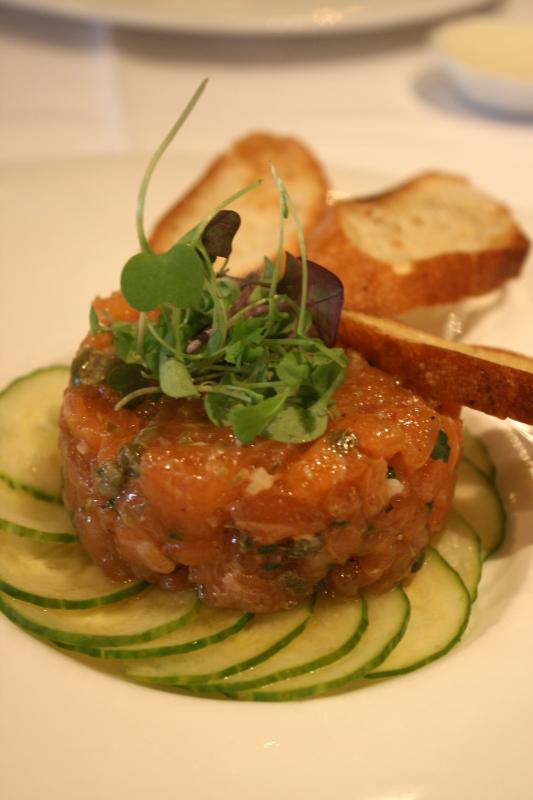 Tartare de saumon aux herbes