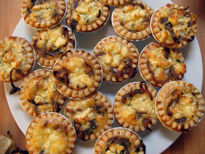 Tarte au fromage de chèvre et aux oignons caramélisés