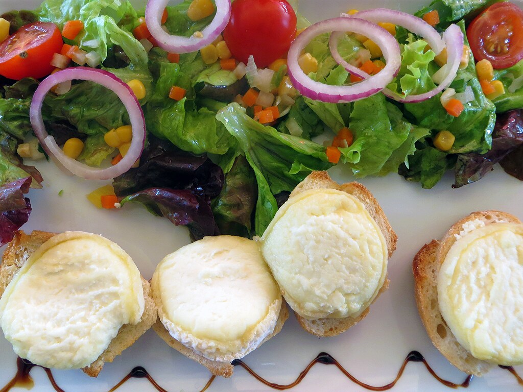 Toast au fromage de chèvre chaud