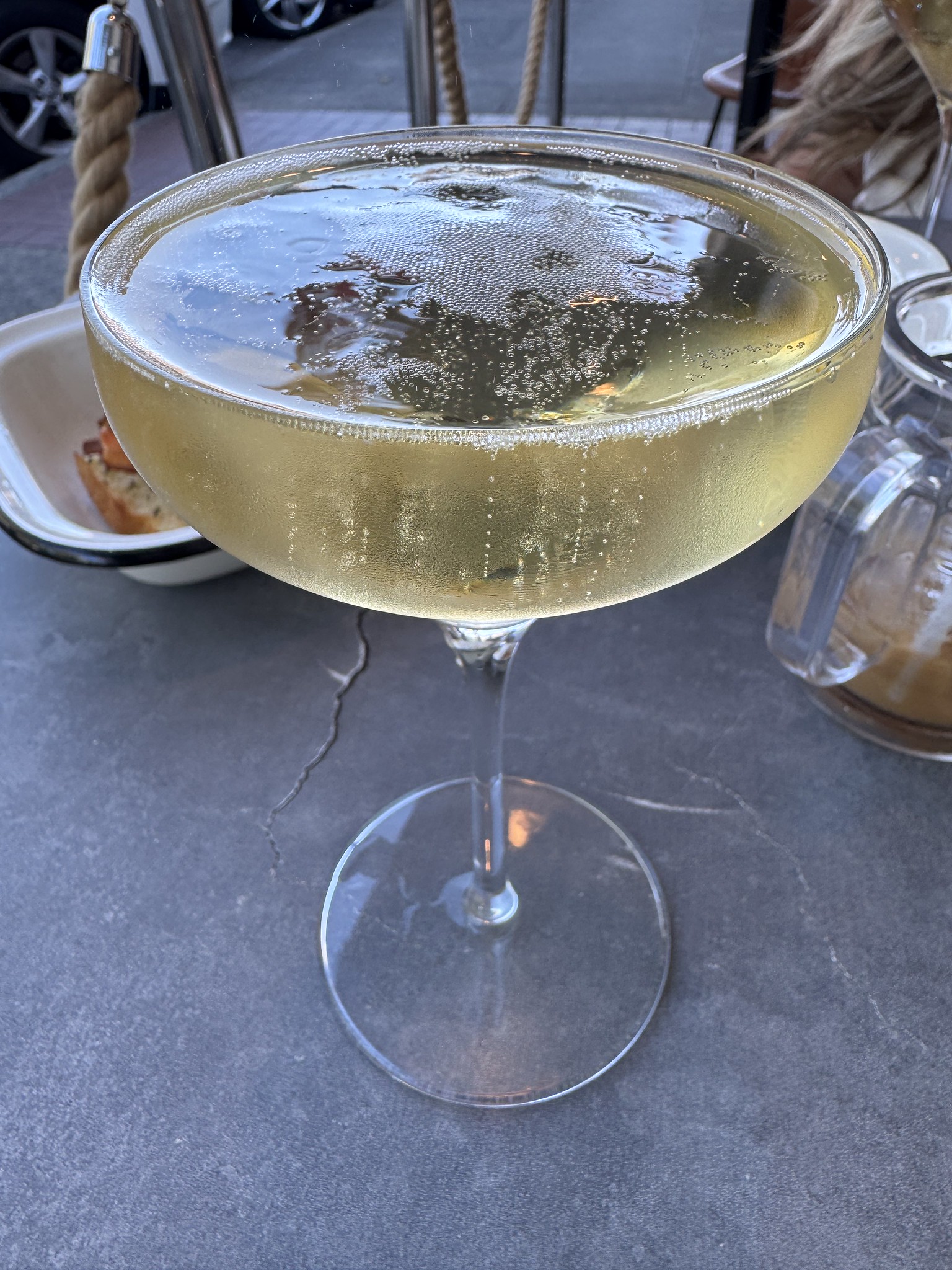 Champagne Blanc Grand cru     Millésimé Blanc de noirs Extra-brut - Vin Blanc - Photo de Sarah Stierch - 101Pairing.com